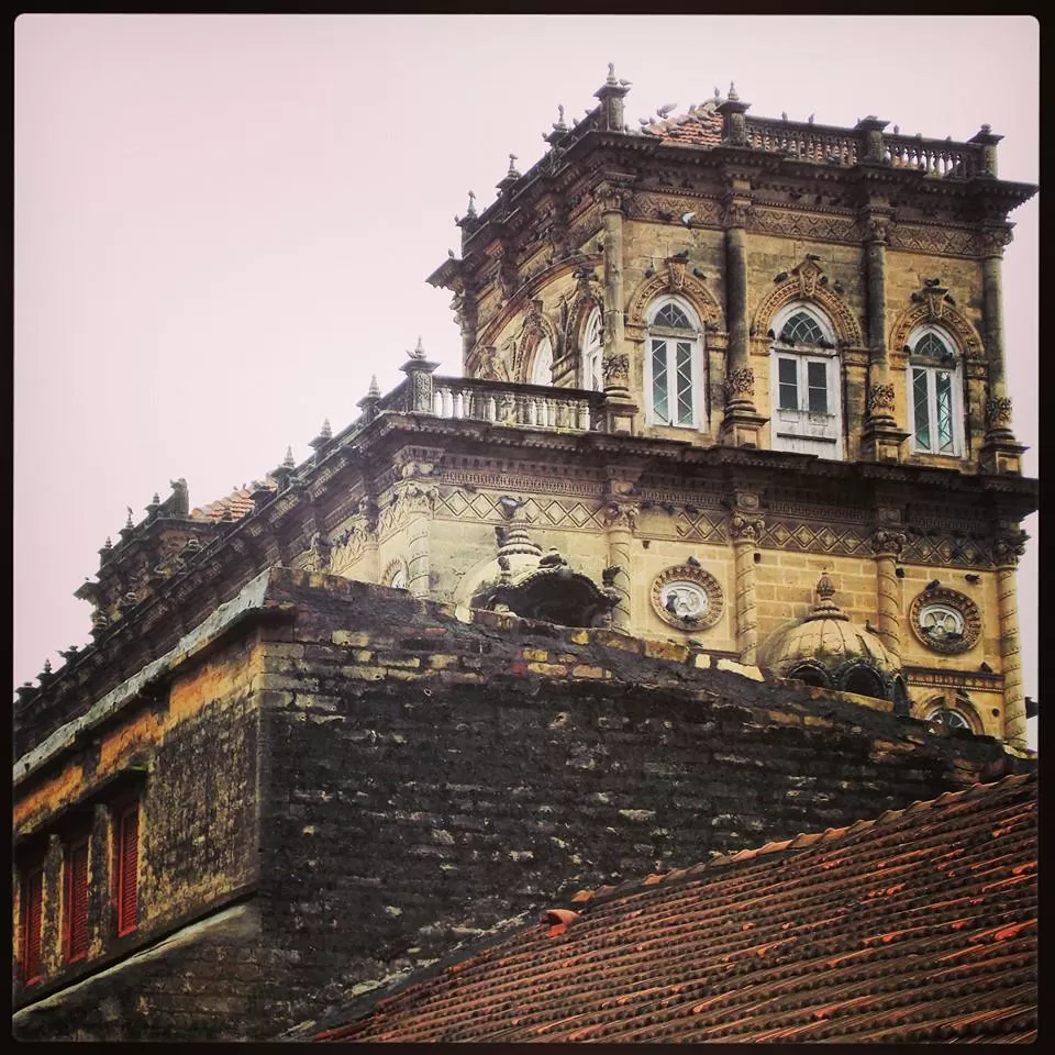 Photo of Navlakha Palace, Old City, Gondal, Gujarat, India by Umang Dave (IG: @umangxdave)