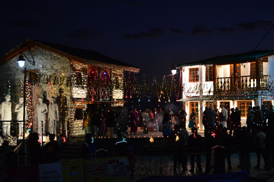 Photo of Mall Road Mussoorie, Jhula Ghar, The Mall Road, Mussoorie, Uttarakhand, India by Amit Kumar
