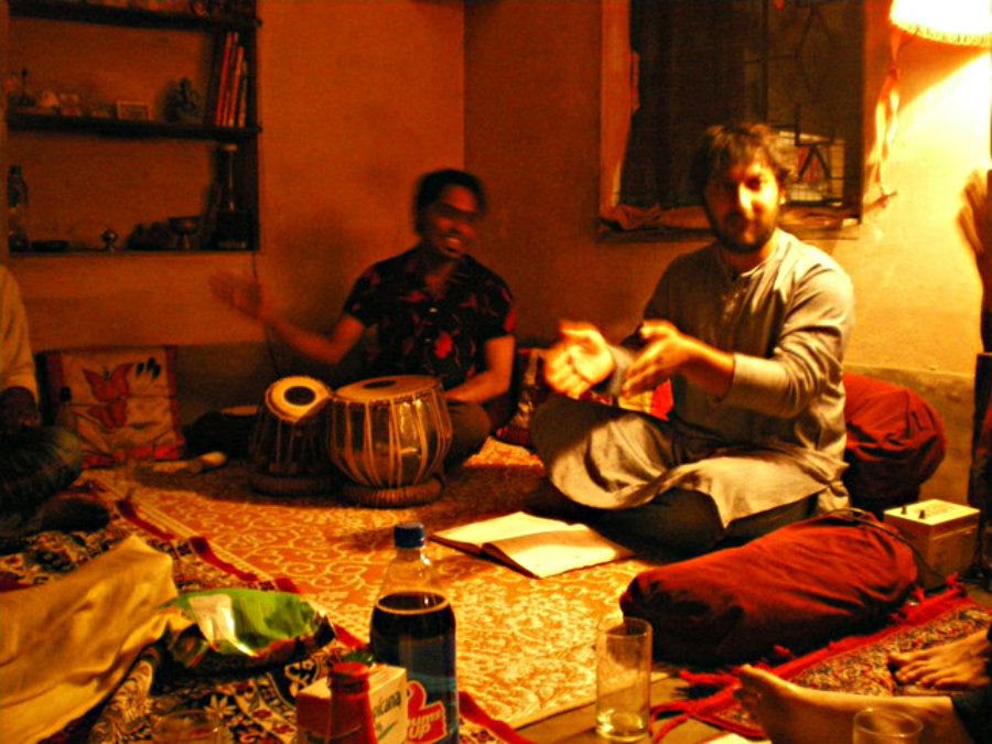 Photo of Kolkata, West Bengal, India by Yara Coelho