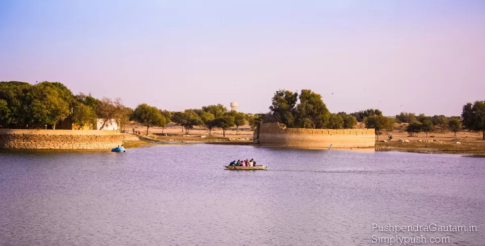 Photo of Gadisar Lake, Postal Colony, Jaisalmer, Rajasthan, India by Simplypush