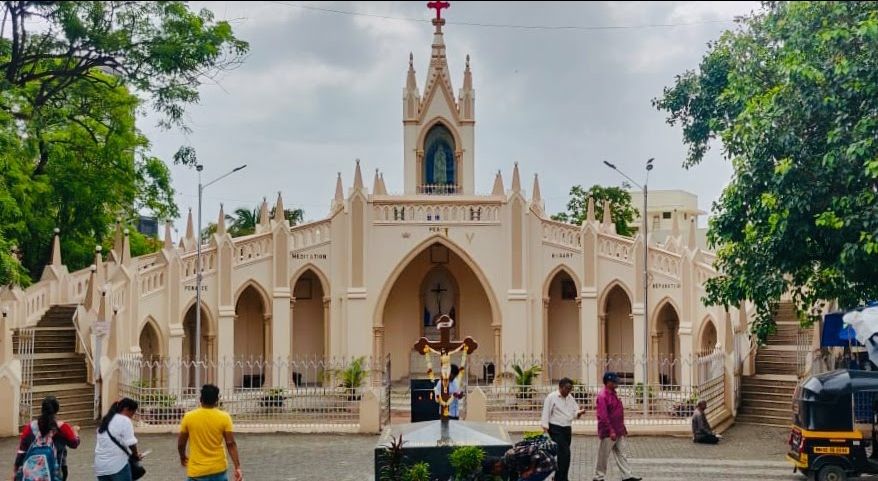 Photo of Mumbai Diaries by Alok Pole