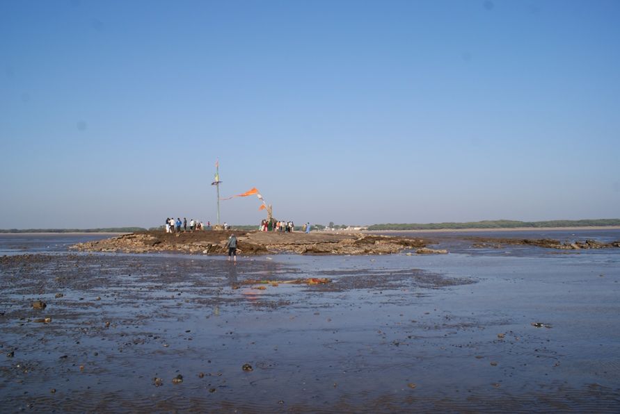 Photo of Story of an Ancient Temple, Nishkalank Mahadev 2/2 by Malay Majithia