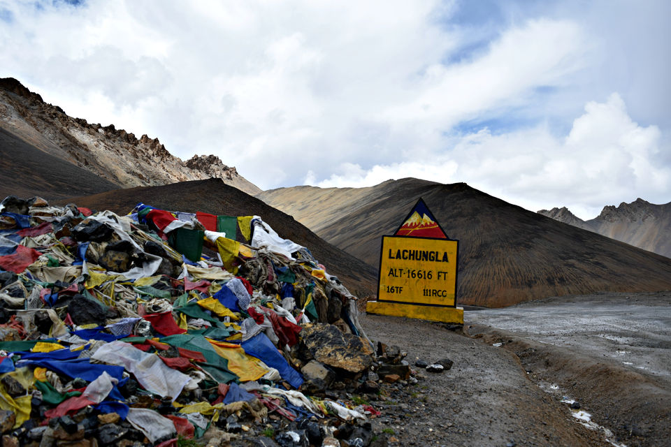 Photo of Ladakh & Border Roads Organization (B R O) 6/12 by Akash Mohindra