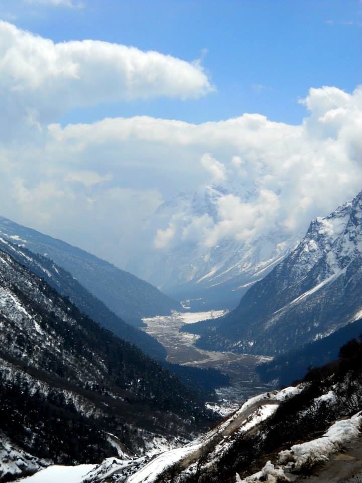 Photo of Yumthang, Sikkim, India by Raya Banerjee