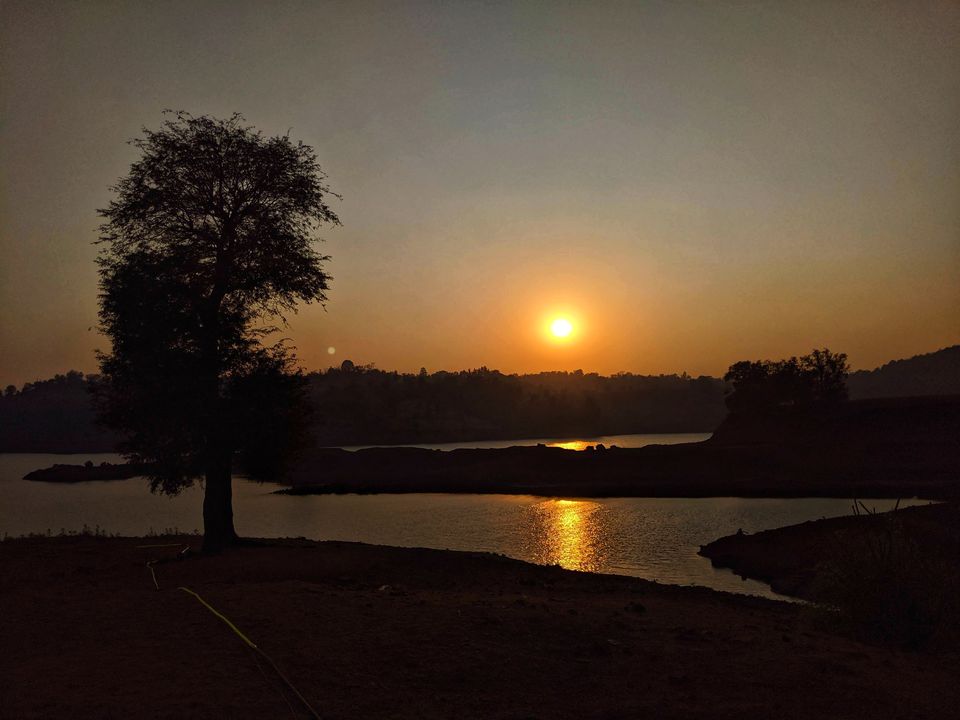 Photo of Country roads, Camping & Waterfall bathing- A weekend at Jawhar #Lockdown by Prakriti Singh