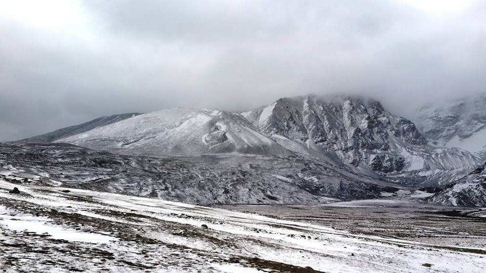 Photo of And ..the Mountains echoed.. 4/14 by Debolina