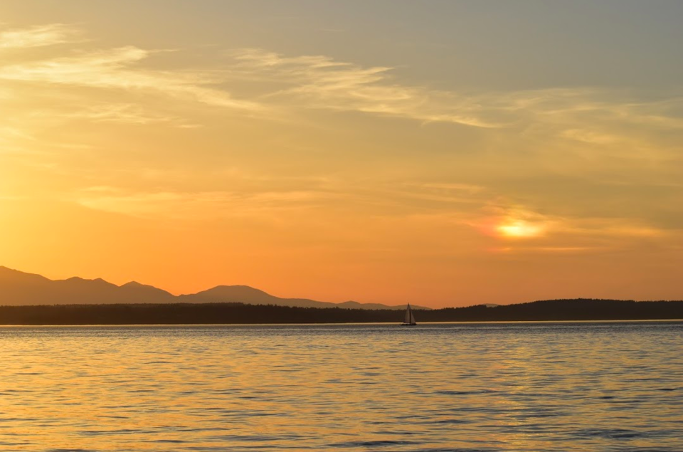 Photo of Alki Beach, Seattle, WA, USA by Penning Silly Thoughts