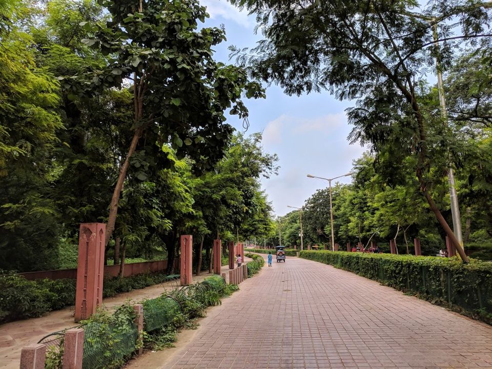 Photo of Taj Mahal Garden, Dharmapuri, Forest Colony, Tajganj, Agra, Uttar Pradesh, India by Penning Silly Thoughts