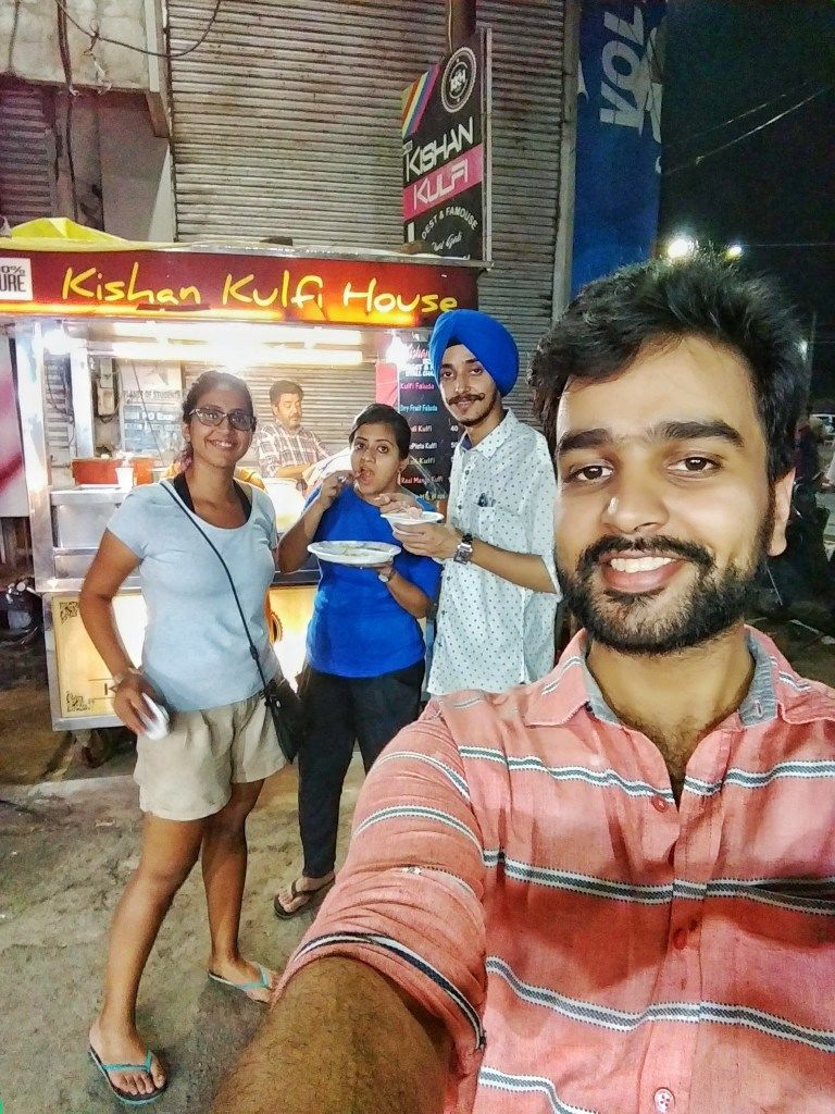 Photo of Sadar Bazar, Sadar Bazar, Agra Cantt, Idgah Colony, Agra, Uttar Pradesh, India by Penning Silly Thoughts