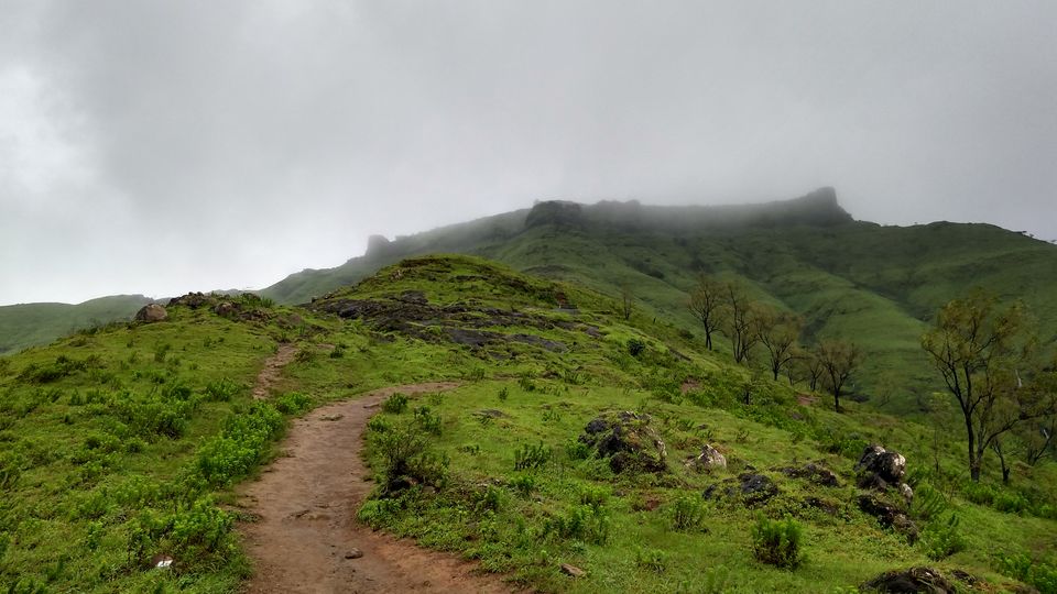 Photo of Rohida Fort, Pune, Maharashtra, India by Rohitkumar Thakur