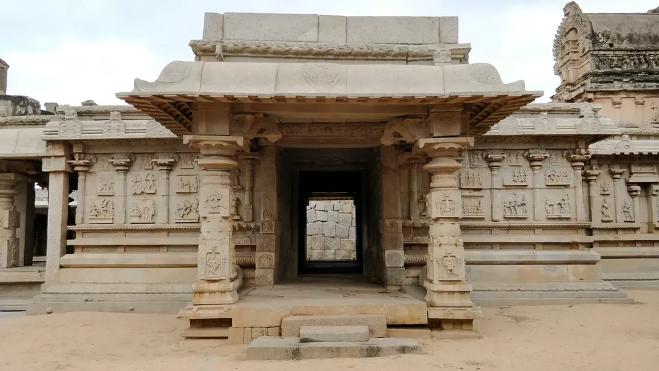 Photo of Hazara Rama Temple, Karnataka, India by Amit Deorukhkar