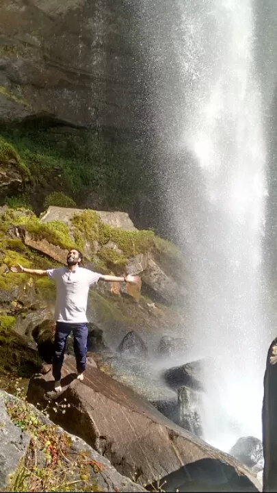 Photo of Kheer Ganga Hot Water Spring, Khir Ganga, India by Sanjeev Kumar
