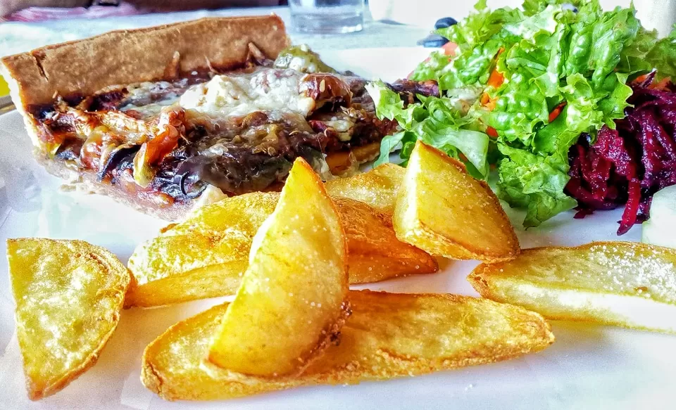 Photo of New Banana Cafe & Restaurant, MG Road Area, Pondicherry, Puducherry, India by Sarthak Mehta