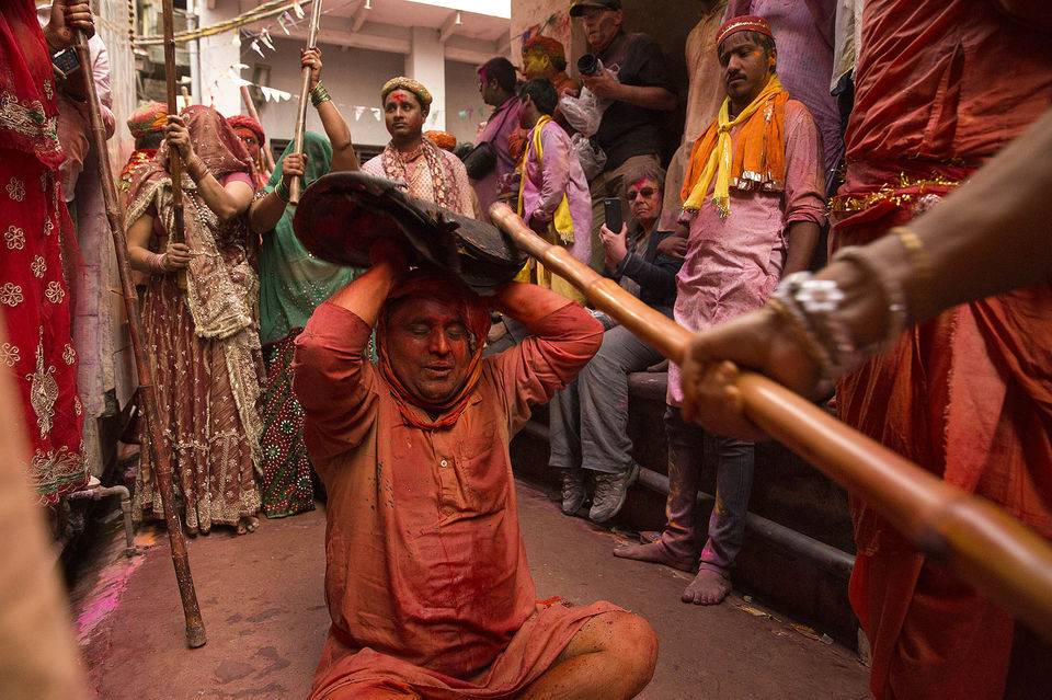Photo of Lathmaar Holi photo feature 7/10 by Mayank Soni