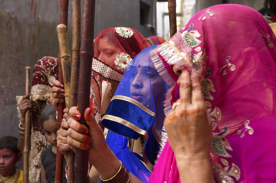 Photo of Lathmaar Holi photo feature 8/10 by Mayank Soni