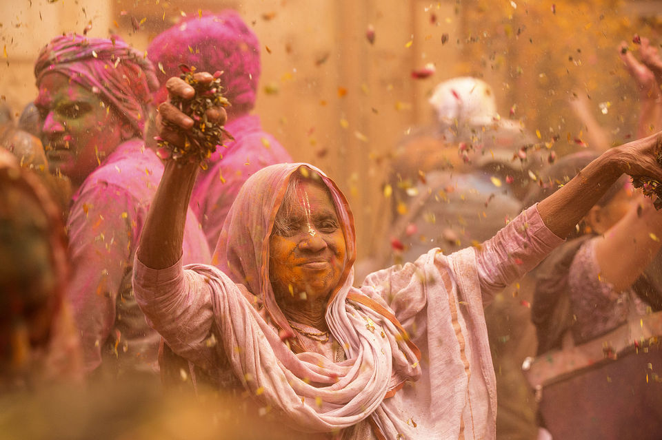 Photo of The most beautiful Holi celebrations of Vrindavan 2/10 by Mayank Soni