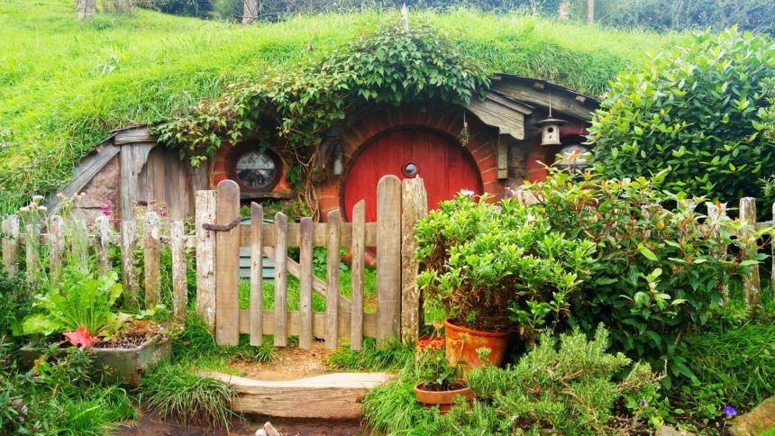 Photo of Hobbiton - 'The Lord of the Rings' and 'The Hobbit' Movie Set 2/16 by tripsygirl