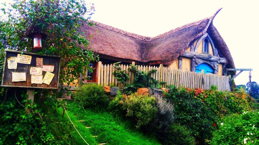 Photo of Hobbiton - 'The Lord of the Rings' and 'The Hobbit' Movie Set 13/16 by tripsygirl