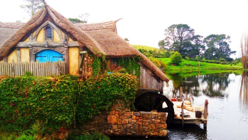 Photo of Hobbiton - 'The Lord of the Rings' and 'The Hobbit' Movie Set 14/16 by tripsygirl