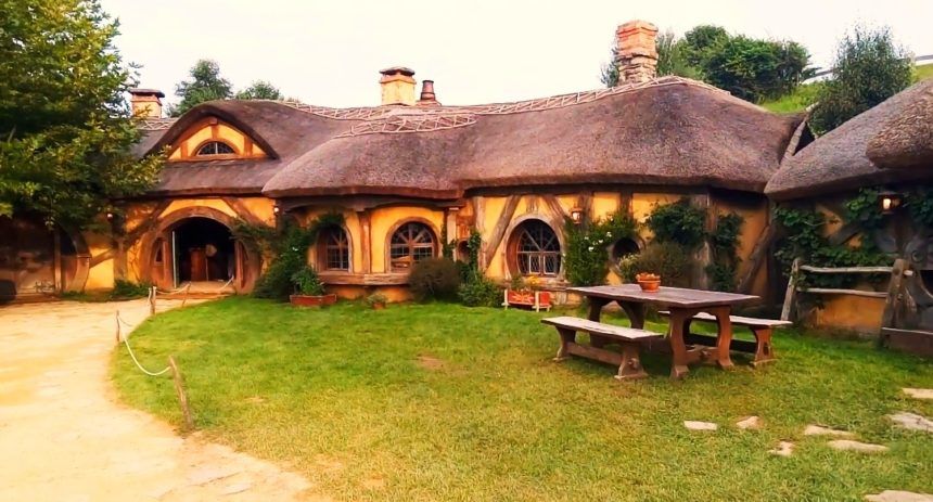 Photo of Hobbiton - 'The Lord of the Rings' and 'The Hobbit' Movie Set 15/16 by tripsygirl