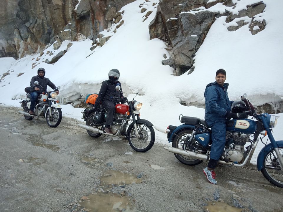 Photo of Day wise itinerary to Kashmir & Ladakh with 4 friends, 9 days @ INR 18,500 per person by Rahat Sareen