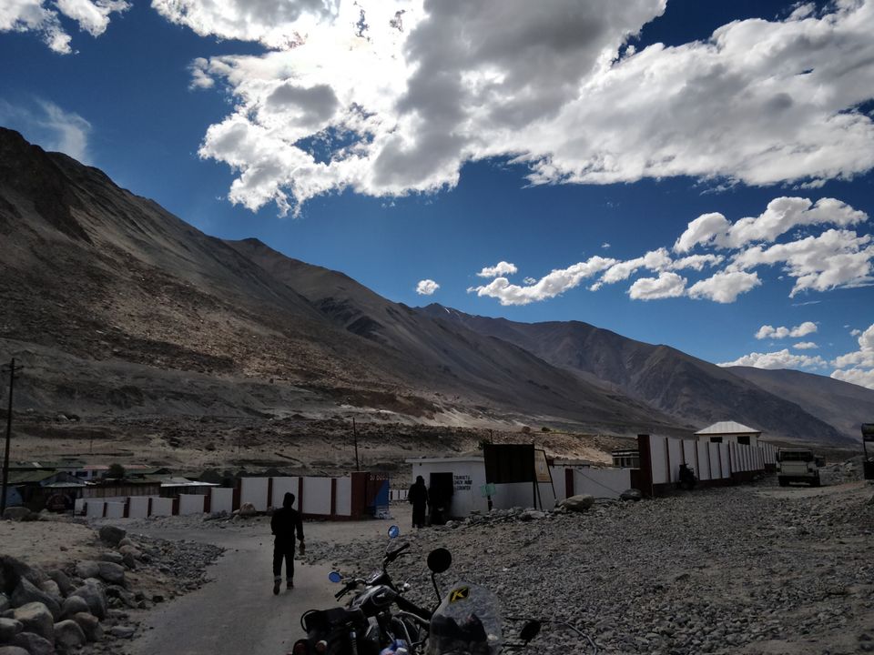 Photo of Pangong Lake by Rahat Sareen