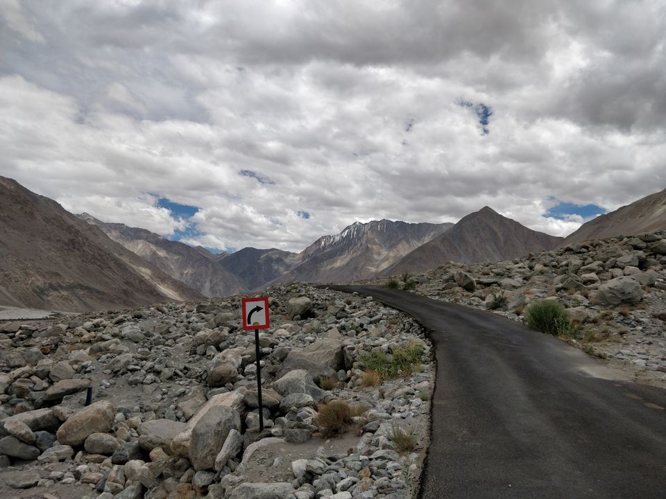 Photo of Pangong Lake by Rahat Sareen