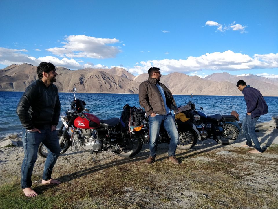 Photo of Day wise itinerary to Kashmir & Ladakh with 4 friends, 9 days @ INR 18,500 per person by Rahat Sareen