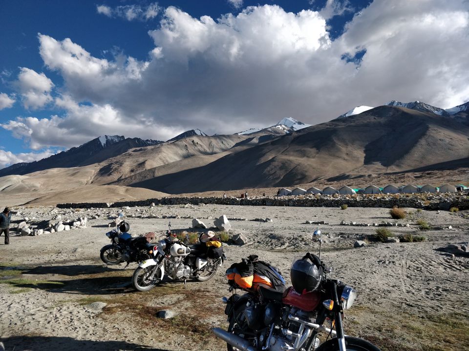 Photo of Day wise itinerary to Kashmir & Ladakh with 4 friends, 9 days @ INR 18,500 per person by Rahat Sareen