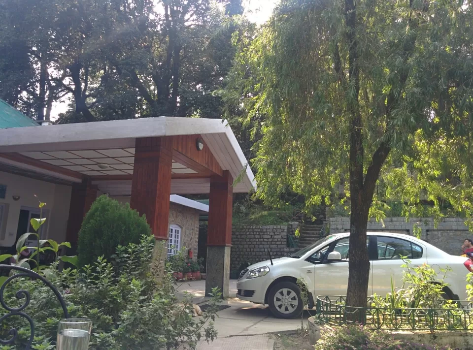 Photo of Himalayan Expressway Toll Plaza, Chandigarh Kalka Road, Chandimandir Cantonment, Panchkula, Haryana, India by Preeti Rajput