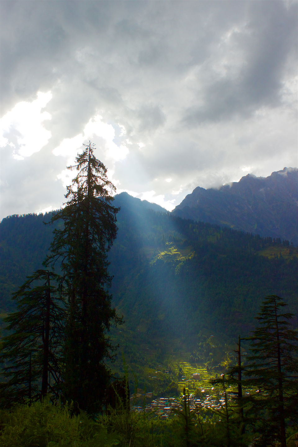 Photo of Jogini Waterfall, Manali : An Enthralling Experience Of Our First Trek Together 22/24 by Yogesh Mankani