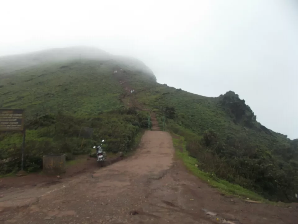 Photo of Chikmagalur, Karnataka, India by Deepak Kalivarathan