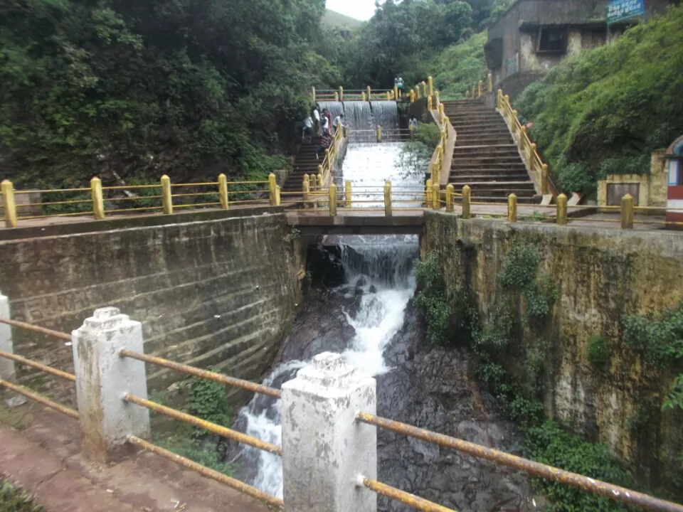 Photo of Chikmagalur, Karnataka, India by Deepak Kalivarathan