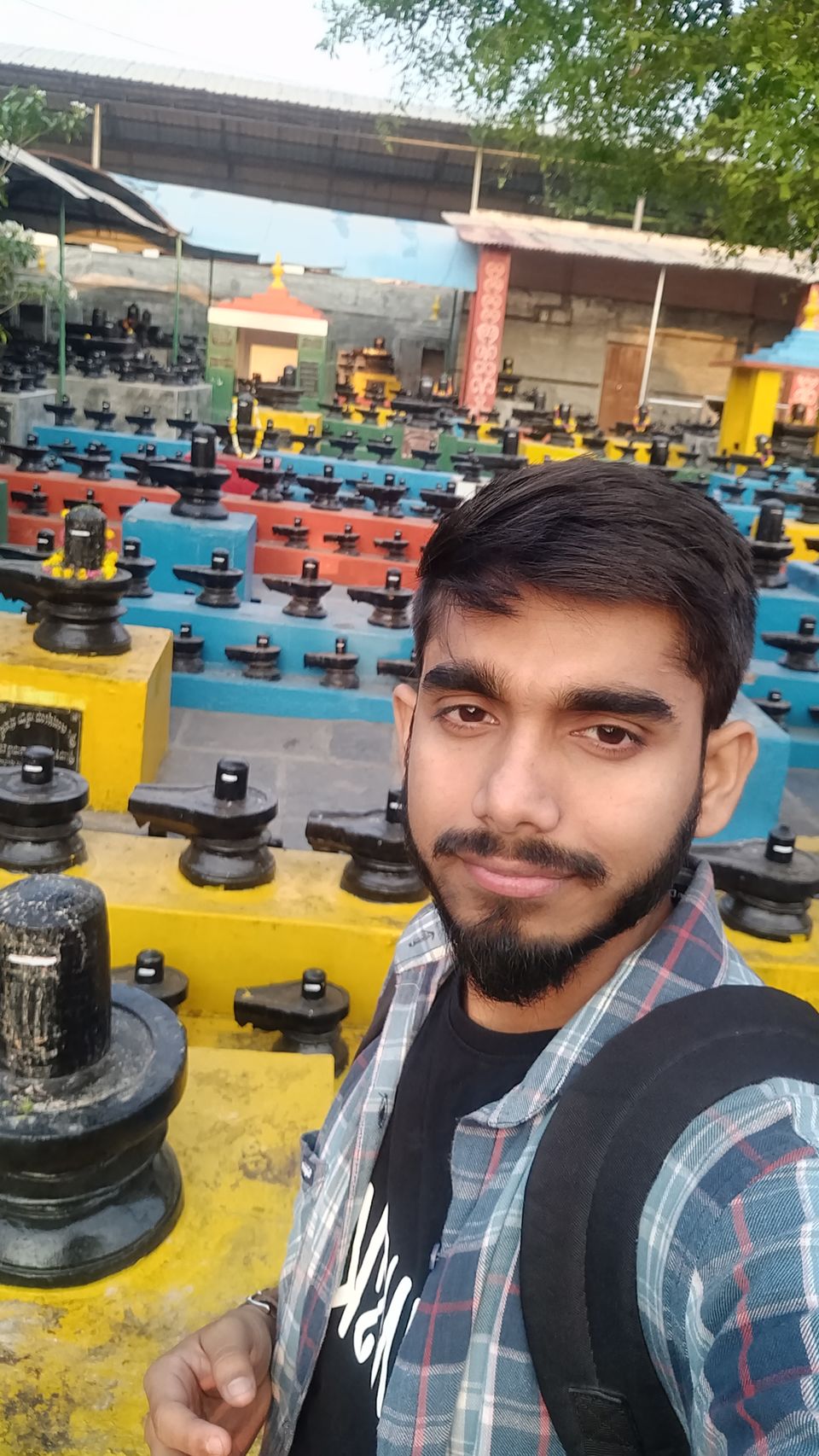 Photo of Kotilingeshwara Temple, Road, Ghattakamadenahalli, Karnataka, India by Nishant Kumar