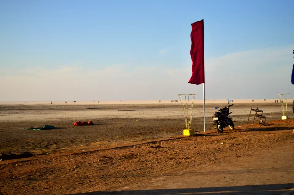 Photo of Rann of Kutch, Kutch, Gujarat, India by Nikita Sah