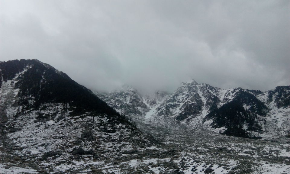 Photo of Kareri lake: A Hidden Paradise in Himalayan ranges( Dauladhar) by Satyam Kumar
