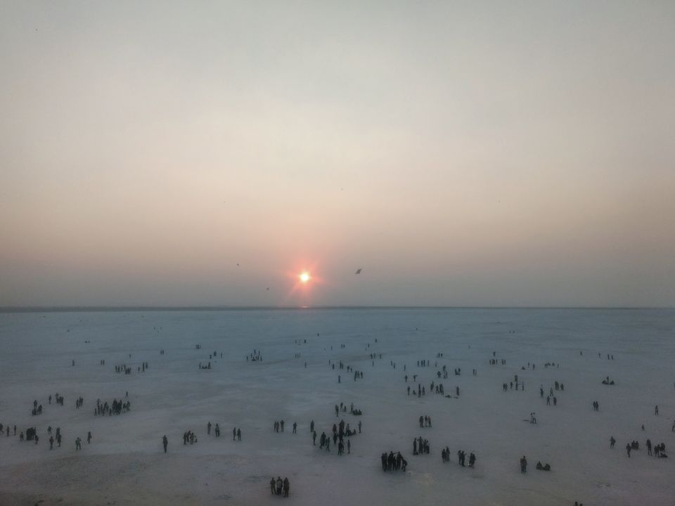 Photo of White Desert Of Kachchh, Kutch, Gujarat, India by Satyam Kumar