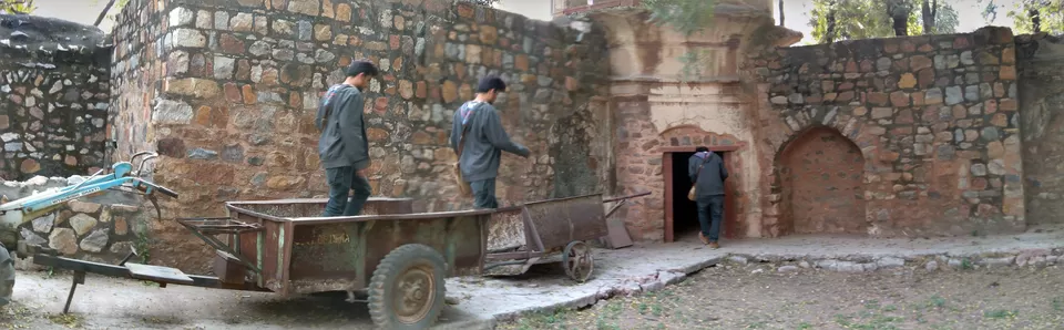 Photo of Hauz Khas, New Delhi, Delhi, India by Aditya Samadhiya