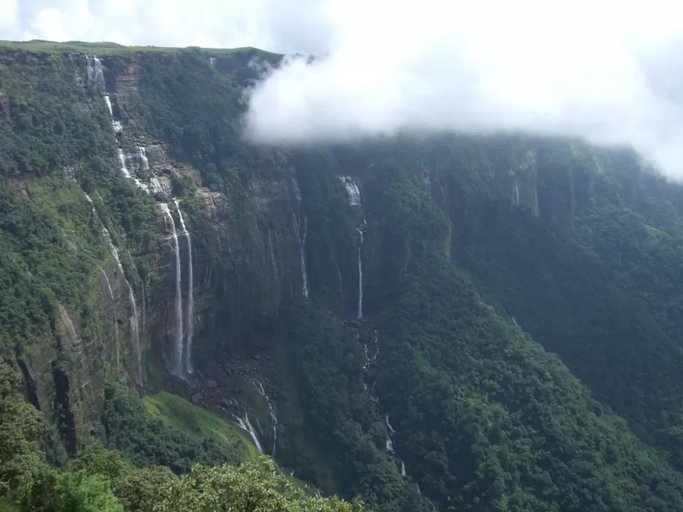 Photo of NohKaLikai Falls, Meghalaya by Aditya Samadhiya
