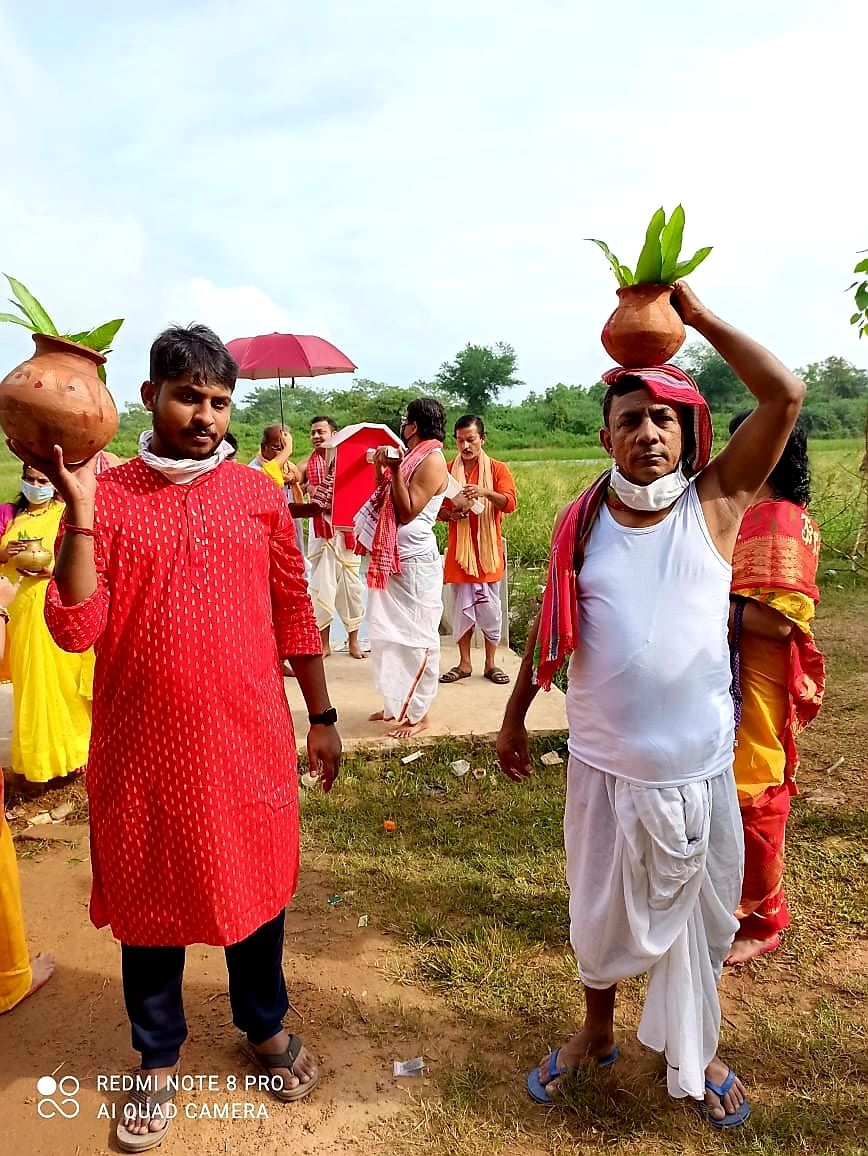 Photo of Bolo Durga Ma e ki....Joy...#Glimpses of Durga Puja#West Bengal by The Rooted Nomads (Ria Chaudhury)