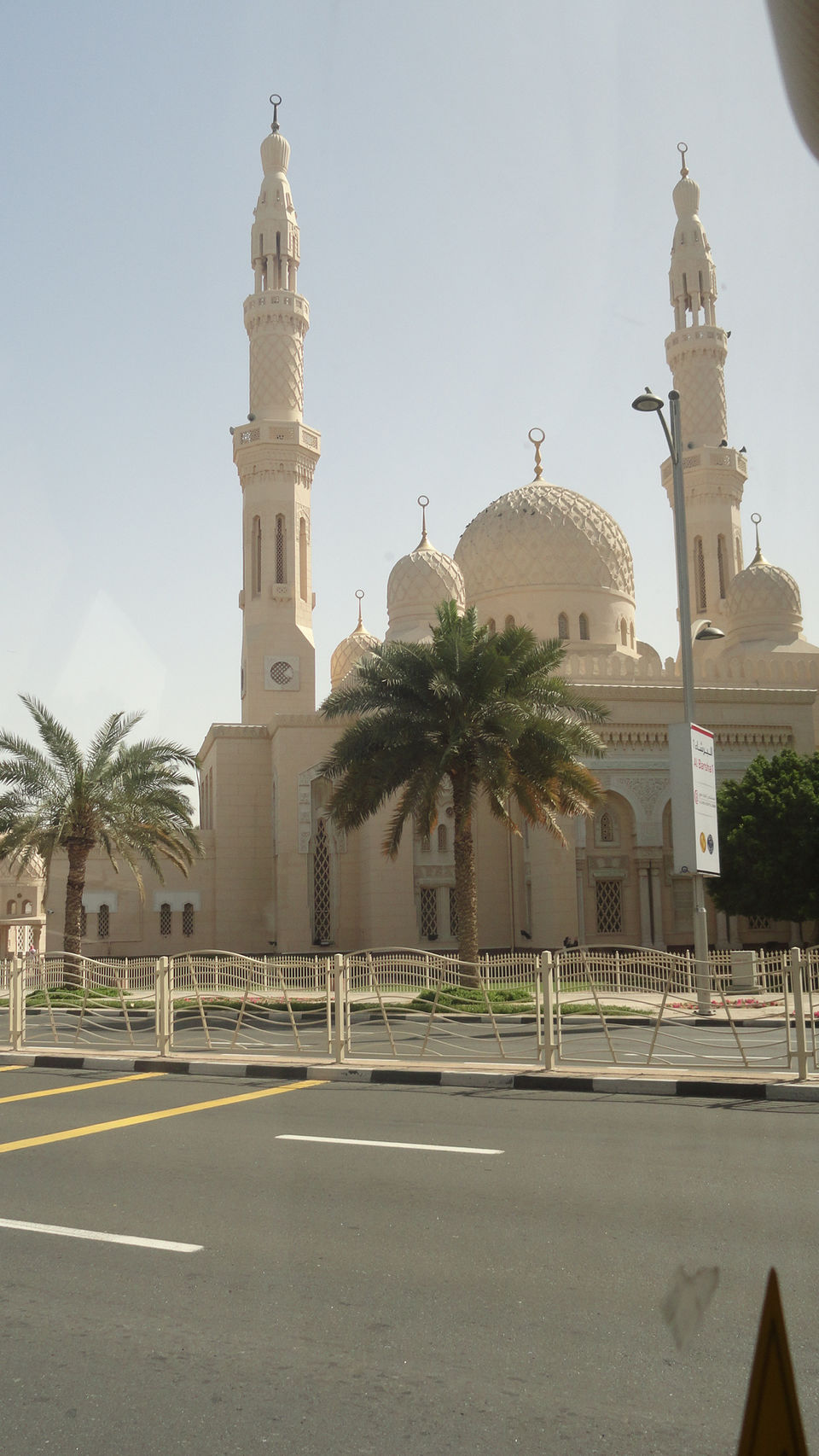 Photo of Jumeirah Mosque - Dubai - United Arab Emirates by Inside Out with Rahul Yuvi