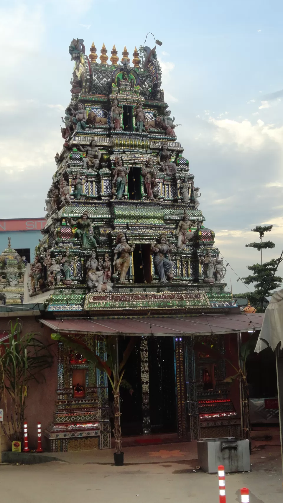 Photo of Arulmigu Sri Rajakaliamman Glass Temple, Jalan Tun Abdul Razak 1/1, Wadi Hana, Johor Bahru, Johor, Malaysia by Inside Out with Rahul Yuvi
