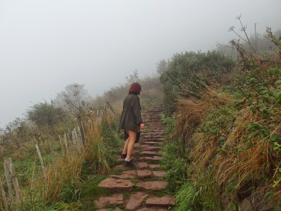Photo of Arthur's Seat, Edinburgh, United Kingdom by Lynette Tan