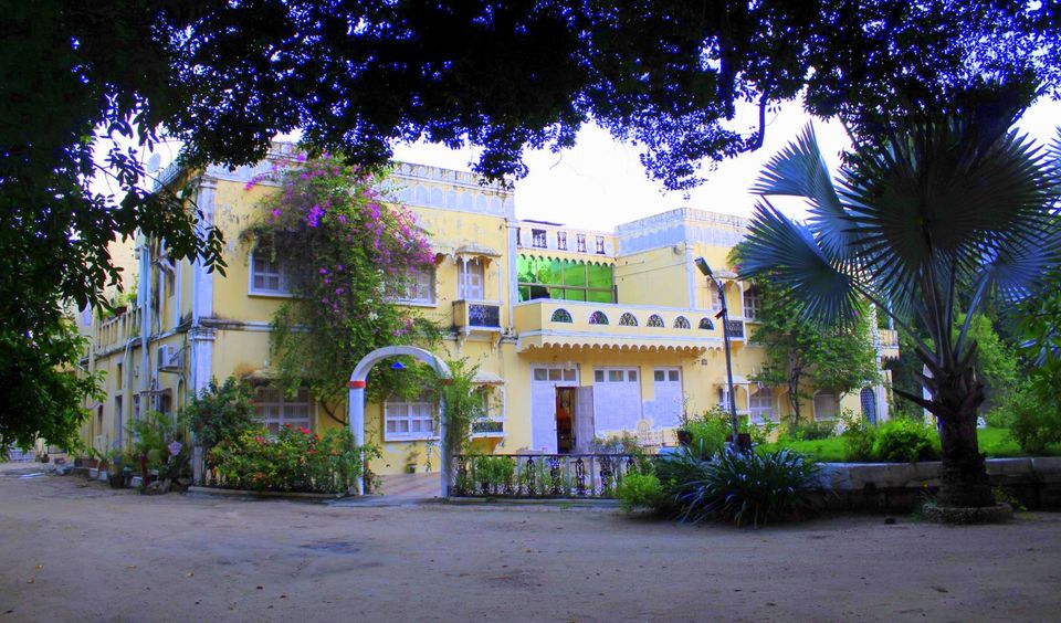 Photo of Garden Palace Balasinor, Gujarat 4/17 by currylines