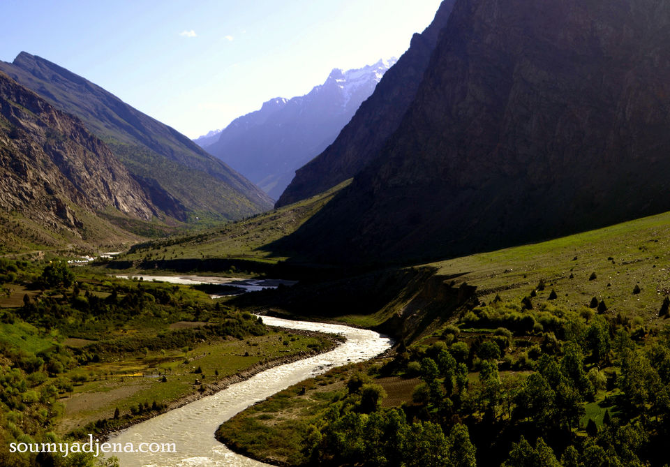 Photo of A Tale of two mountain passes – Mountain biking from Rohtang to Baralacha La,Himachal 13/22 by Soumya Jena