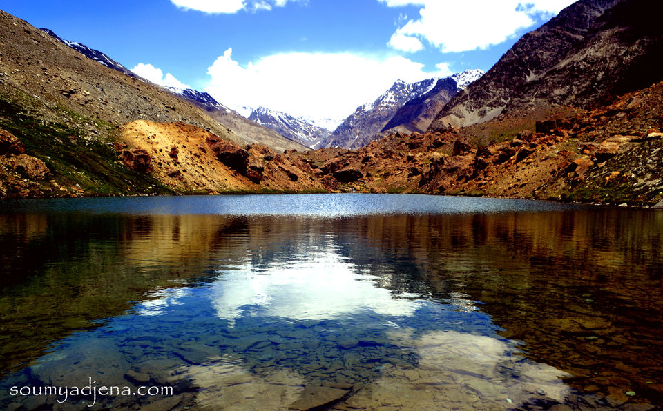 Photo of A Tale of two mountain passes – Mountain biking from Rohtang to Baralacha La,Himachal 16/22 by Soumya Jena