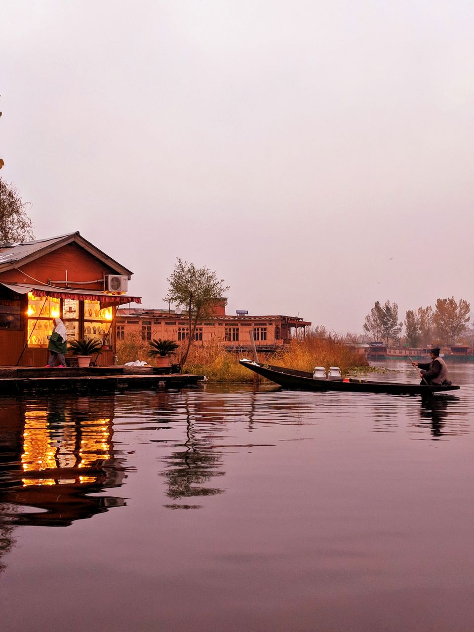 Photo of I Found Solace in Dal Lake- A City Built on Waters #KashmirInPhotos by Shrey Bansiwal