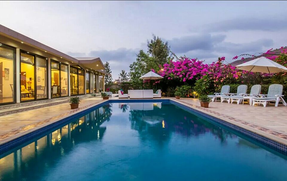 Photo of Live like a Queen : Luxury Staycations in and around Mumbai . #Luxurygetaway by Rachael Pereira