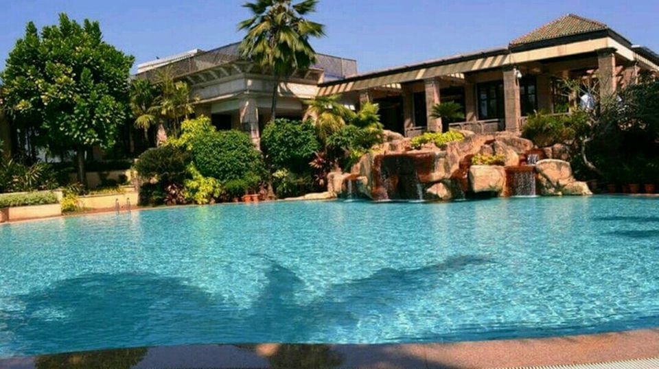 Photo of Relax and Unwind at the best. #luxurygetaway by Rachael Pereira