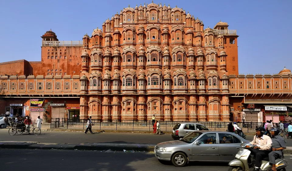 Photo of Hawa Mahal, Hawa Mahal Road, Badi Choupad, J.D.A. Market, Kanwar Nagar, Jaipur, Rajasthan, India by Tripoto